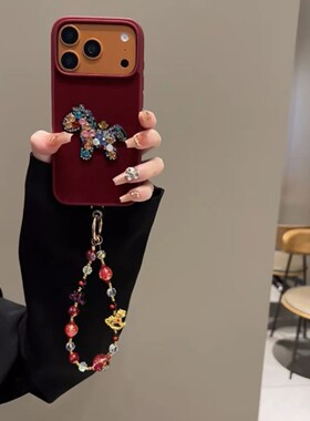 酒红绒布彩钻小马适用于苹果17promax手机壳iPhone16promax新年款15pro喜庆14promax马年iPhone17pro小众13女