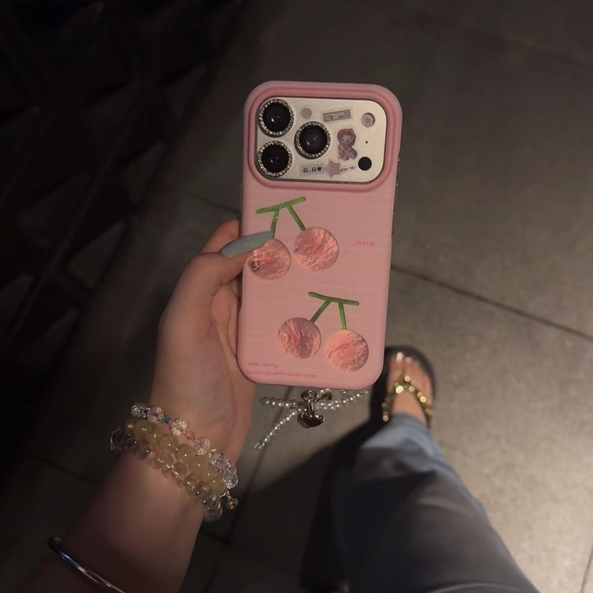 温柔樱花粉锡纸纹樱桃适用于苹果17promax手机壳iphone16pro新款16女17pro创意15pro全包双层防摔手机套