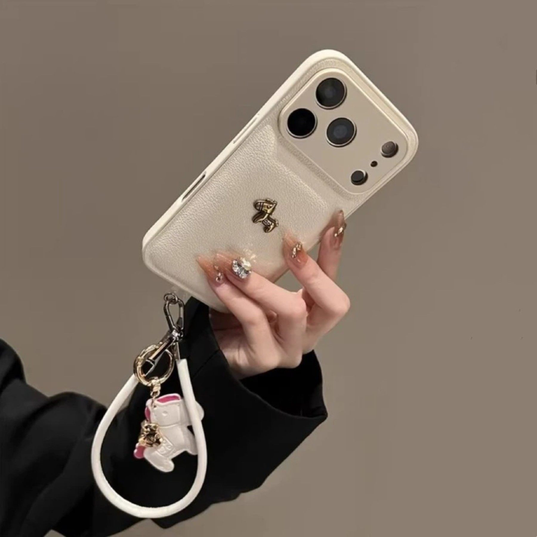 皮纹气垫棕色小金马适用苹果17pro手机壳iPhone16promax新年款15pro高级感14pro高档皮质13全包17promax秋冬