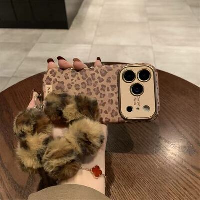 新款浅棕豹纹大视窗适用于苹果17promax手机壳iPhone16promax秋冬款14promax高档皮质15pro全包13pro防摔女款