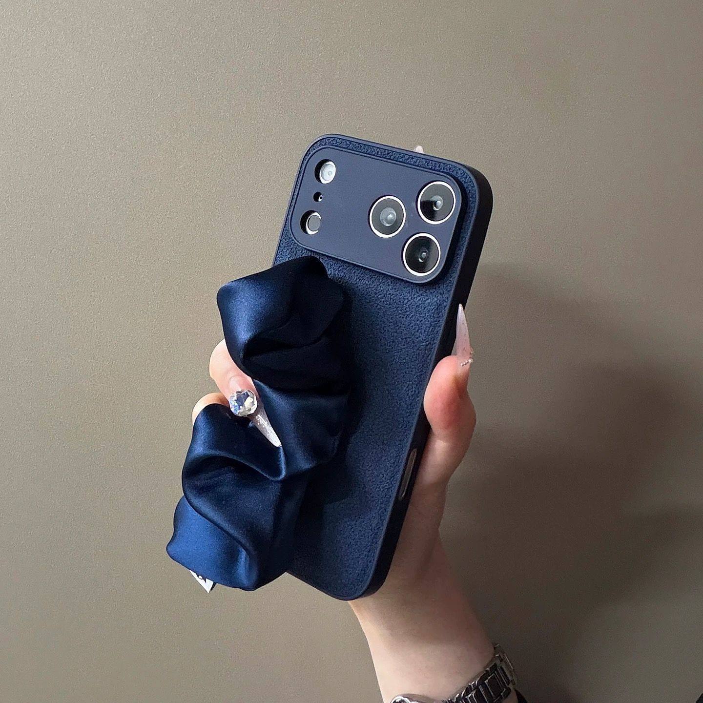 蓝色丝巾腕带适用苹果iphone手机壳新款17promax高级感16镜头全包15创意个性14防摔手腕16pro小众女外壳保护