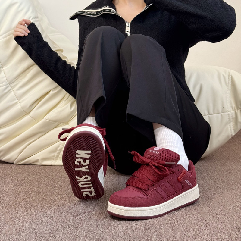 酒红色港风复古厚底面包鞋女ins潮百搭运动休闲板鞋2025春季新款,女鞋,休闲板鞋,淘宝优惠券,粉丝福利购,淘宝优惠卷
