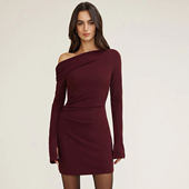 法式 设计感一字肩斜肩长袖 针织连衣裙子气质显瘦收腰包臀a字短裙