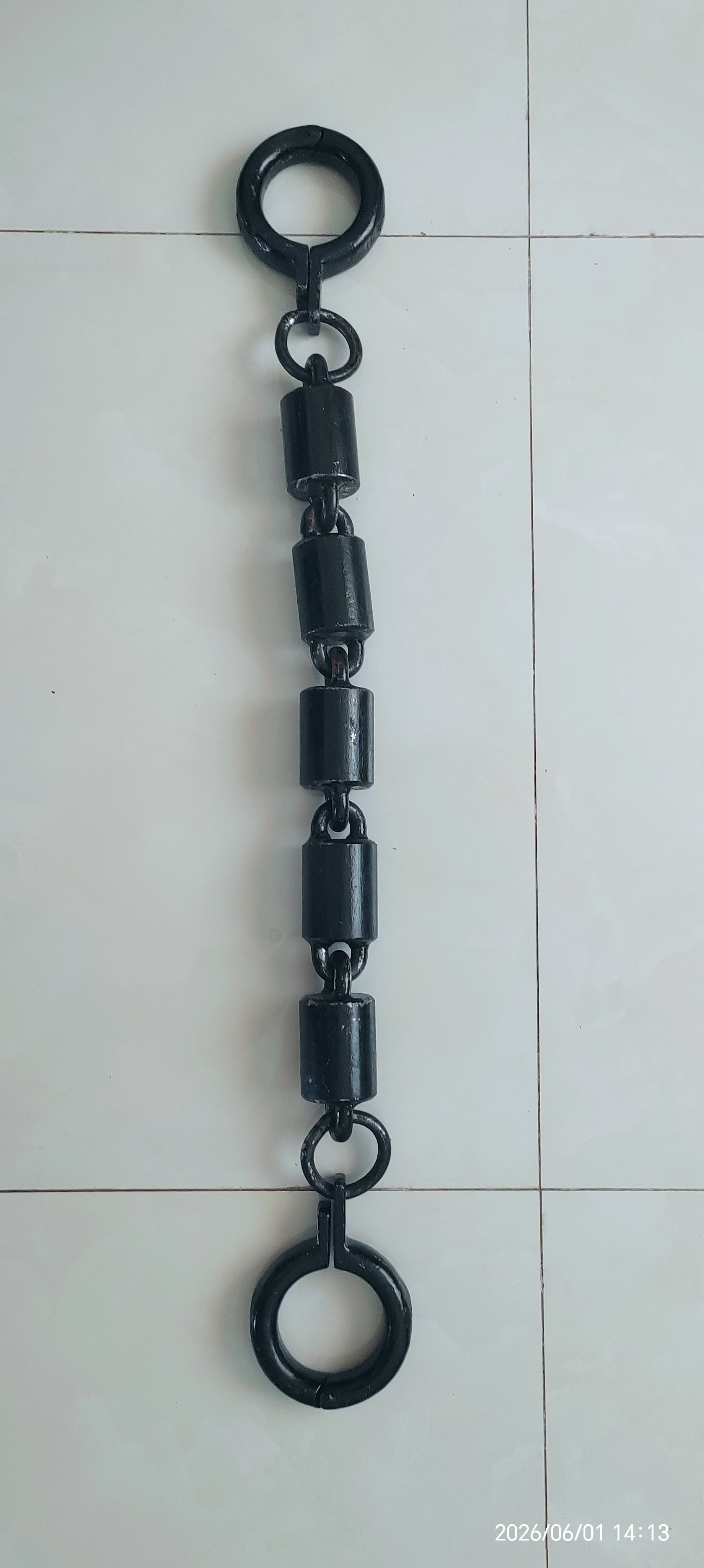 现货影视道具砝码脚撩沉重压抑演绎囚奴悲惨