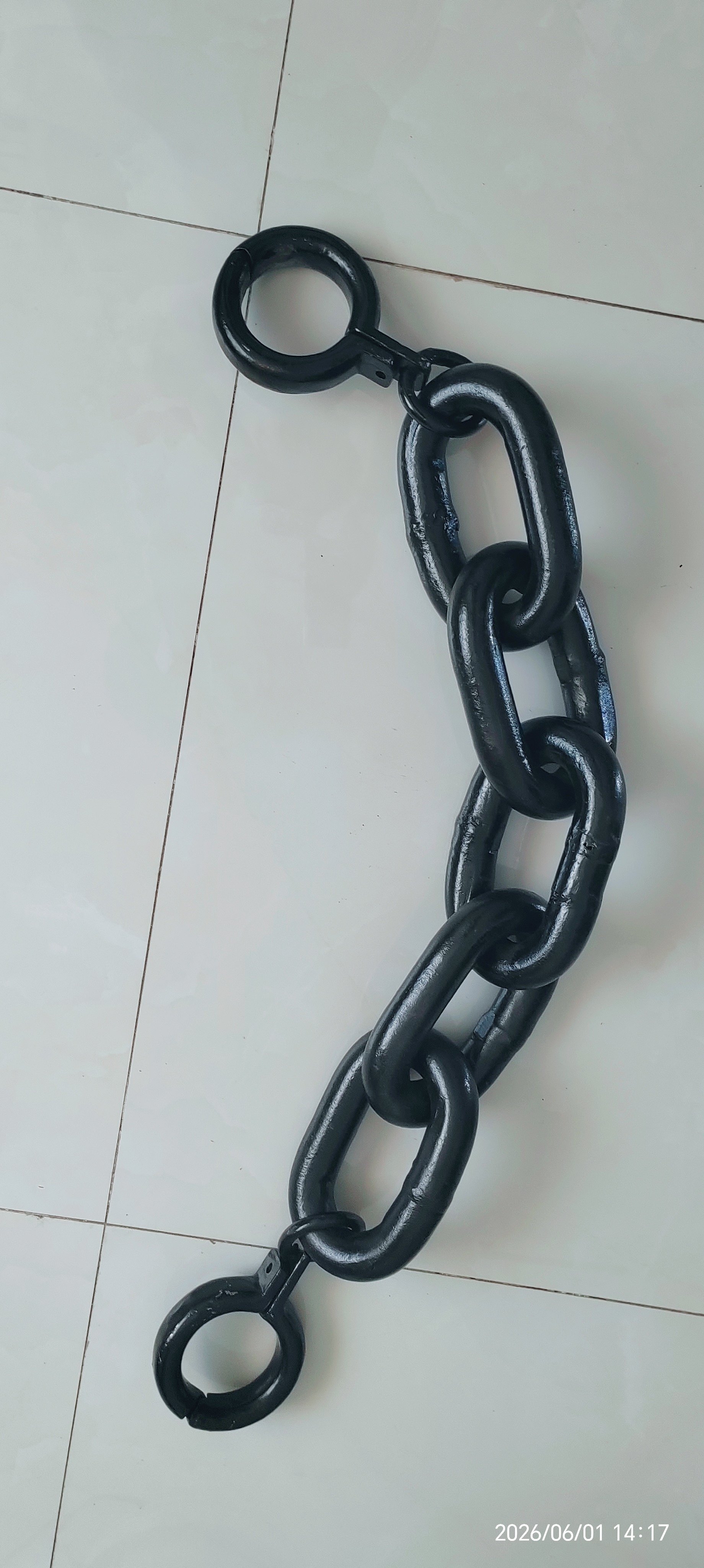 现货影视道具巨大款的脚料，演绎囚禁武林大师的邪恶魔鬼的刑具