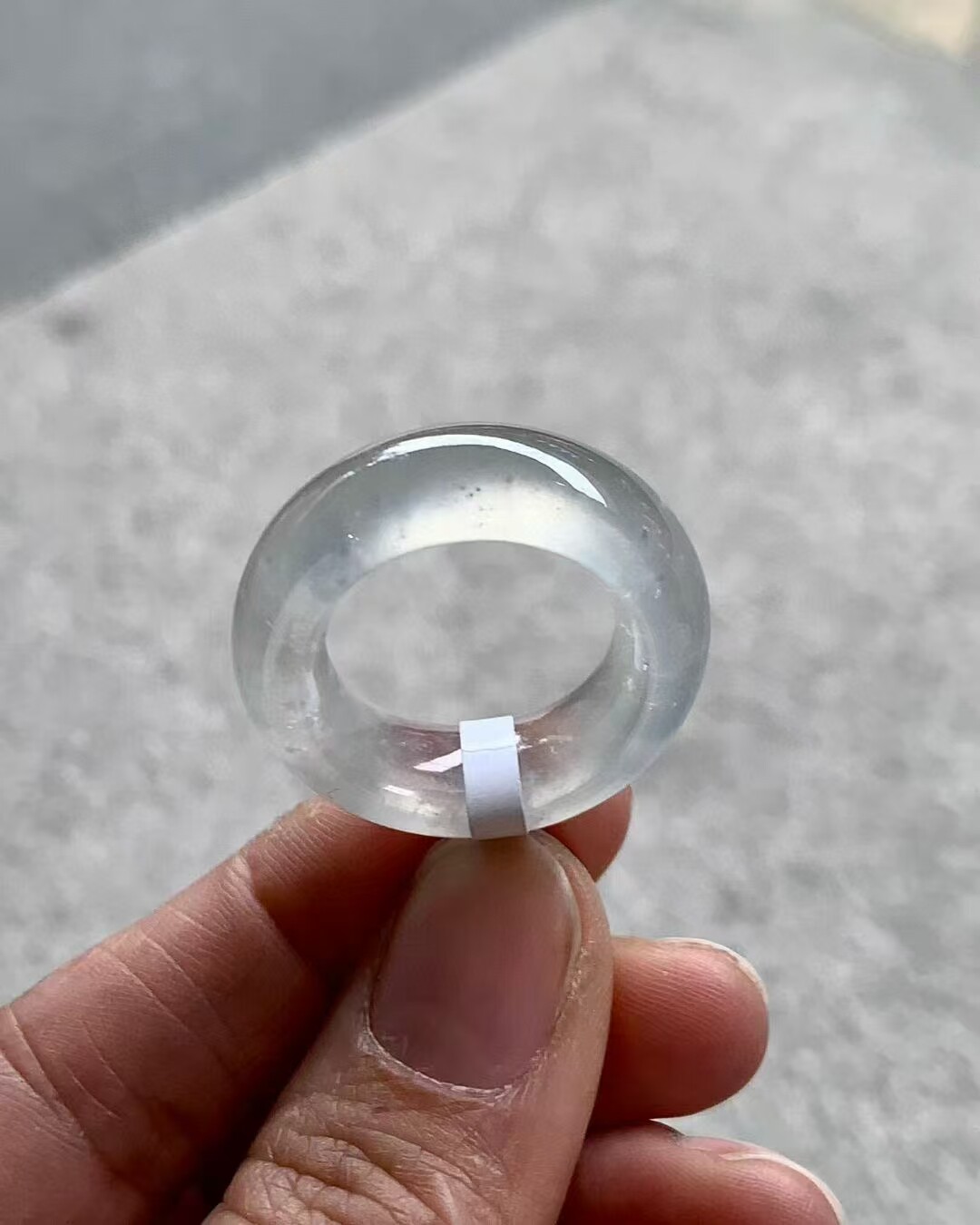 天然缅甸翡翠指环，高冰戒圈， 尺寸9.1×5.8内径18.3圈口17