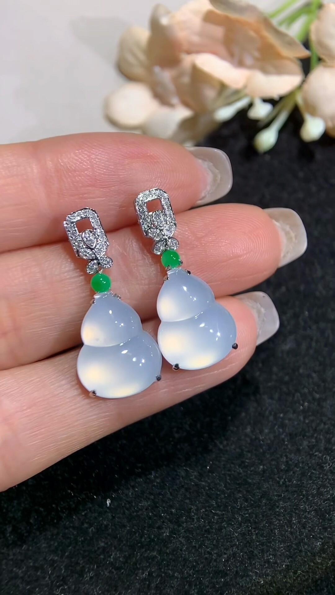 天然缅甸翡翠18k玻璃种白冰葫芦耳坠 整体25.4*11*4.6裸石14*11*4