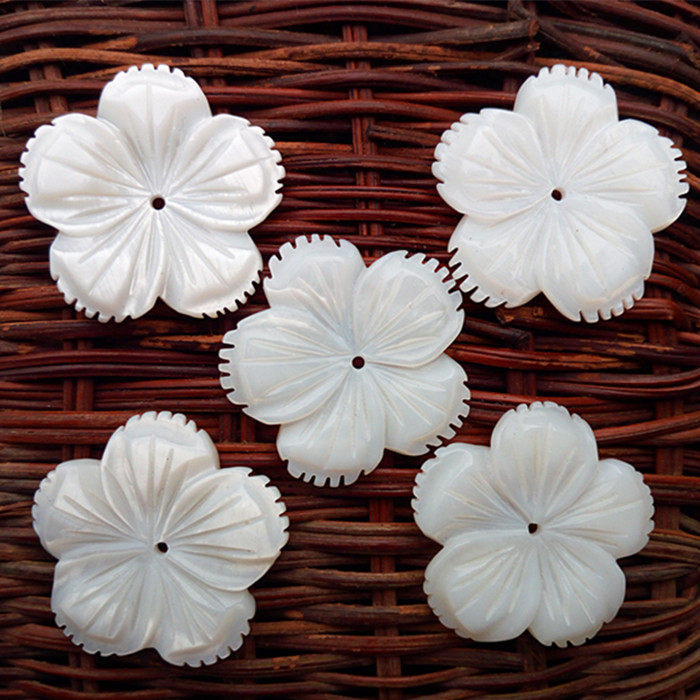 纯天然贝壳花 28mm五瓣白贝花 中孔底部平面 diy手工发簪材料配件