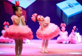 六一儿童演出服蓬蓬裙幼儿舞蹈服女童可爱蛋糕裙小甜甜的梦表演服