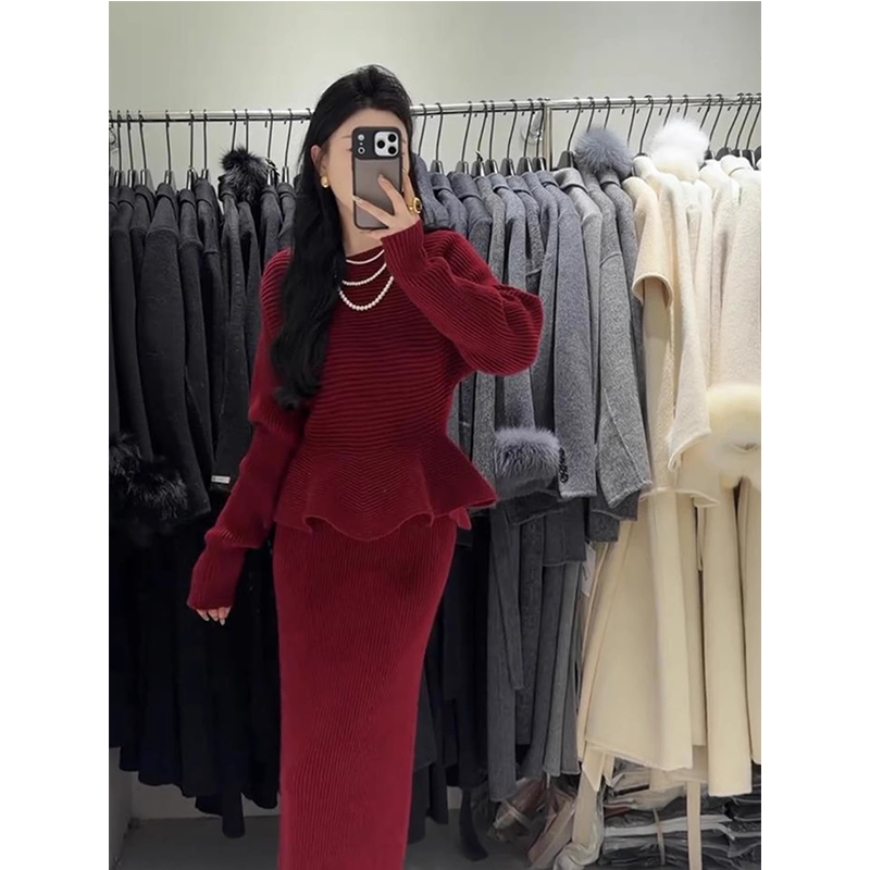 秋冬新款气质时尚设计感坑条针织衫伞边毛衣+修身半身裙两件套女