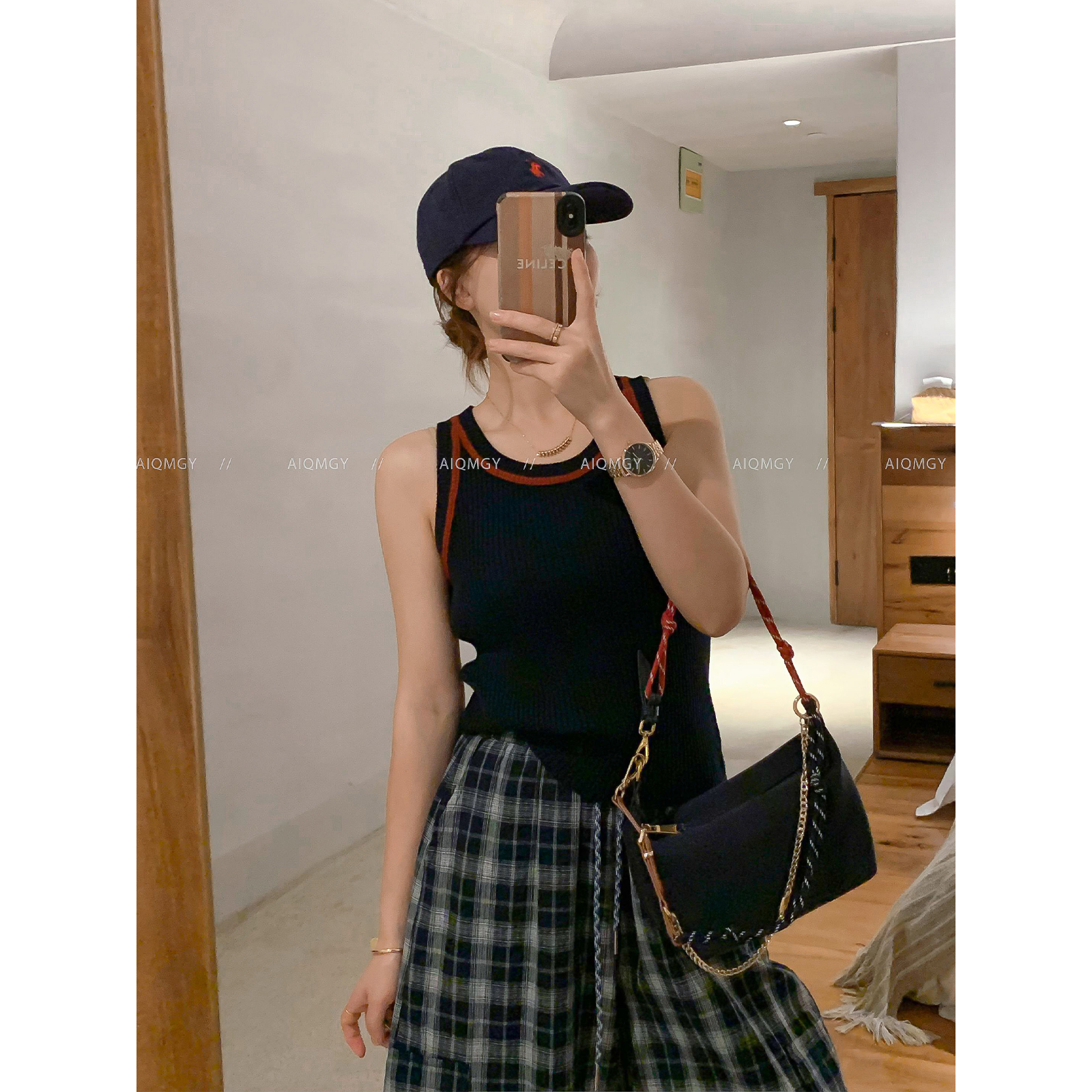 爱情魔鬼鱼圆领无袖针织背心女