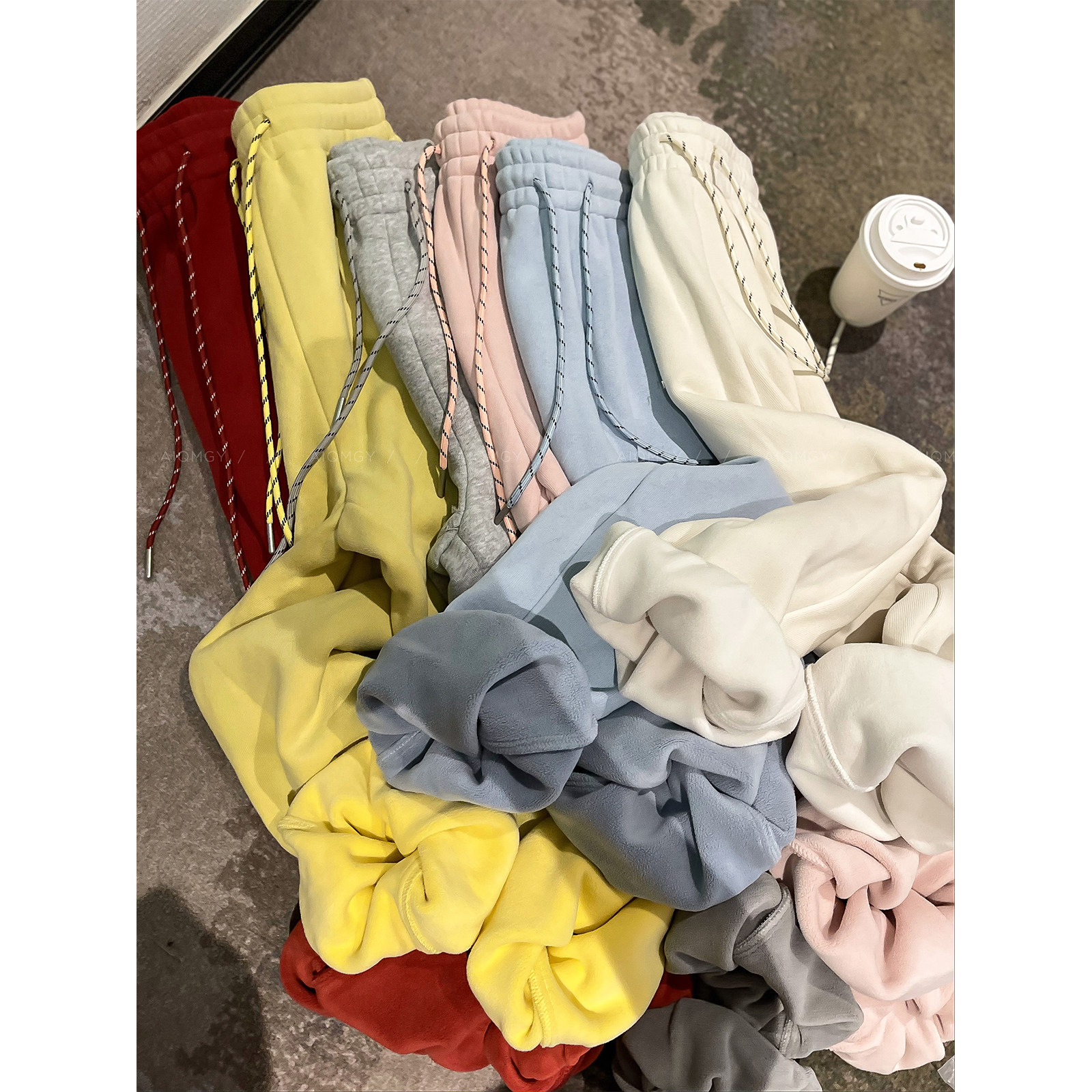 爱情魔鬼鱼 纯色抽绳加绒休闲裤女2025秋冬新款保暖慵懒风束脚裤,女装/女士精品,休闲裤,淘宝优惠券,粉丝福利购,淘宝优惠卷