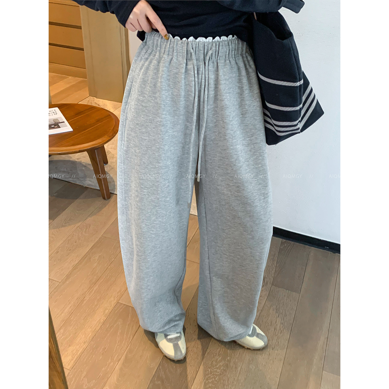 爱情魔鬼鱼 灰色松紧腰抽绳休闲卫裤女2026春季新款宽松阔腿长裤