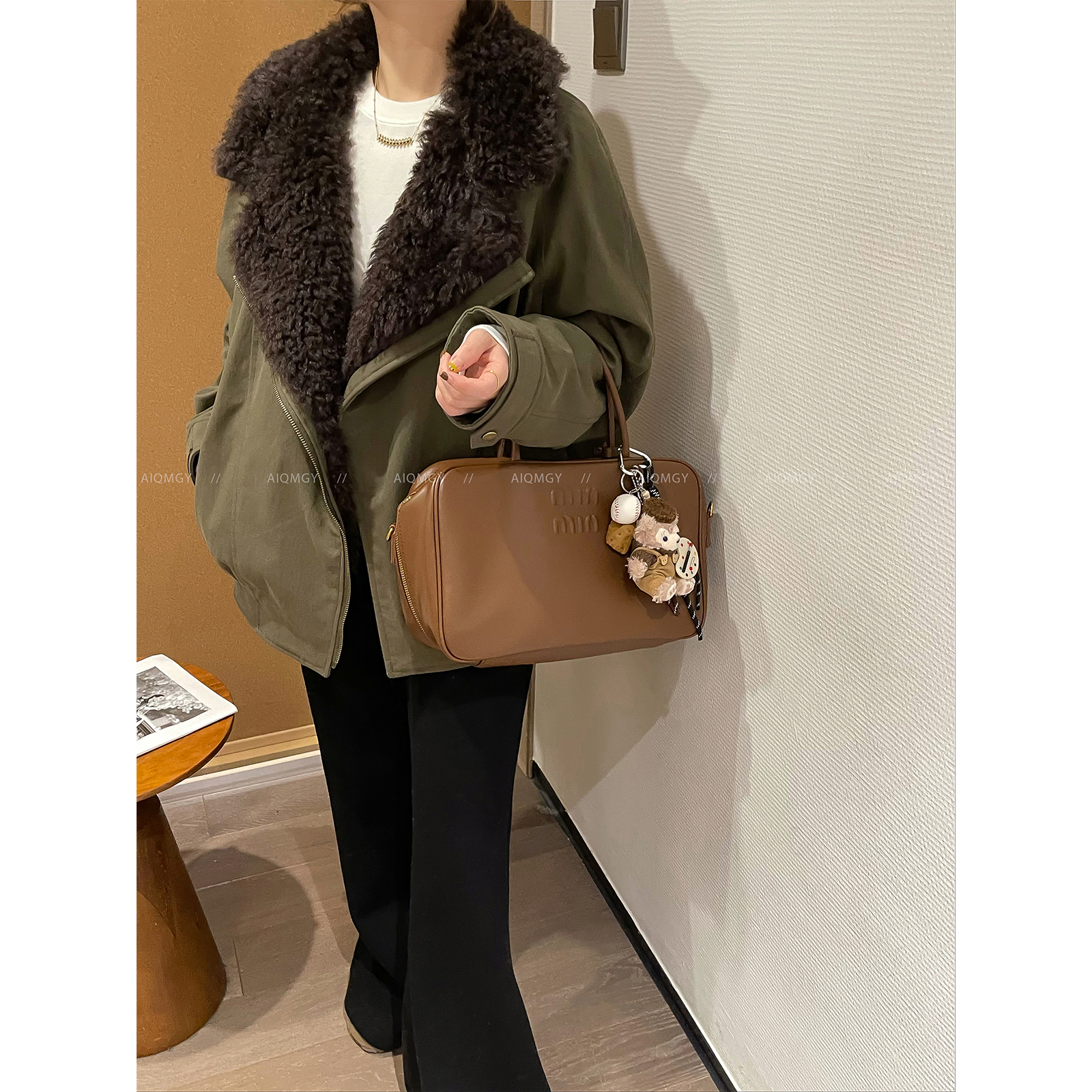 爱情魔鬼鱼羊羔毛拼接派克服女