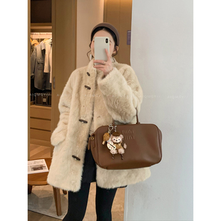 爱情魔鬼鱼 香槟色高级感牛角扣仿貂外套女2025冬季新款毛绒大衣