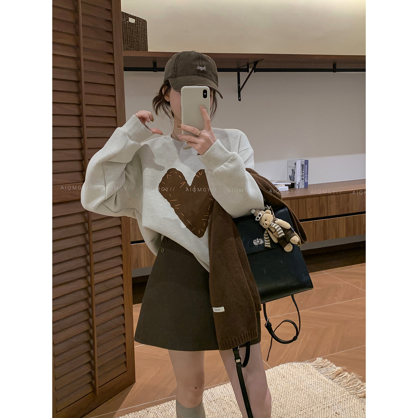 爱情魔鬼鱼 长袖圆领爱心印花套头卫衣女2026年秋冬新款宽松上衣