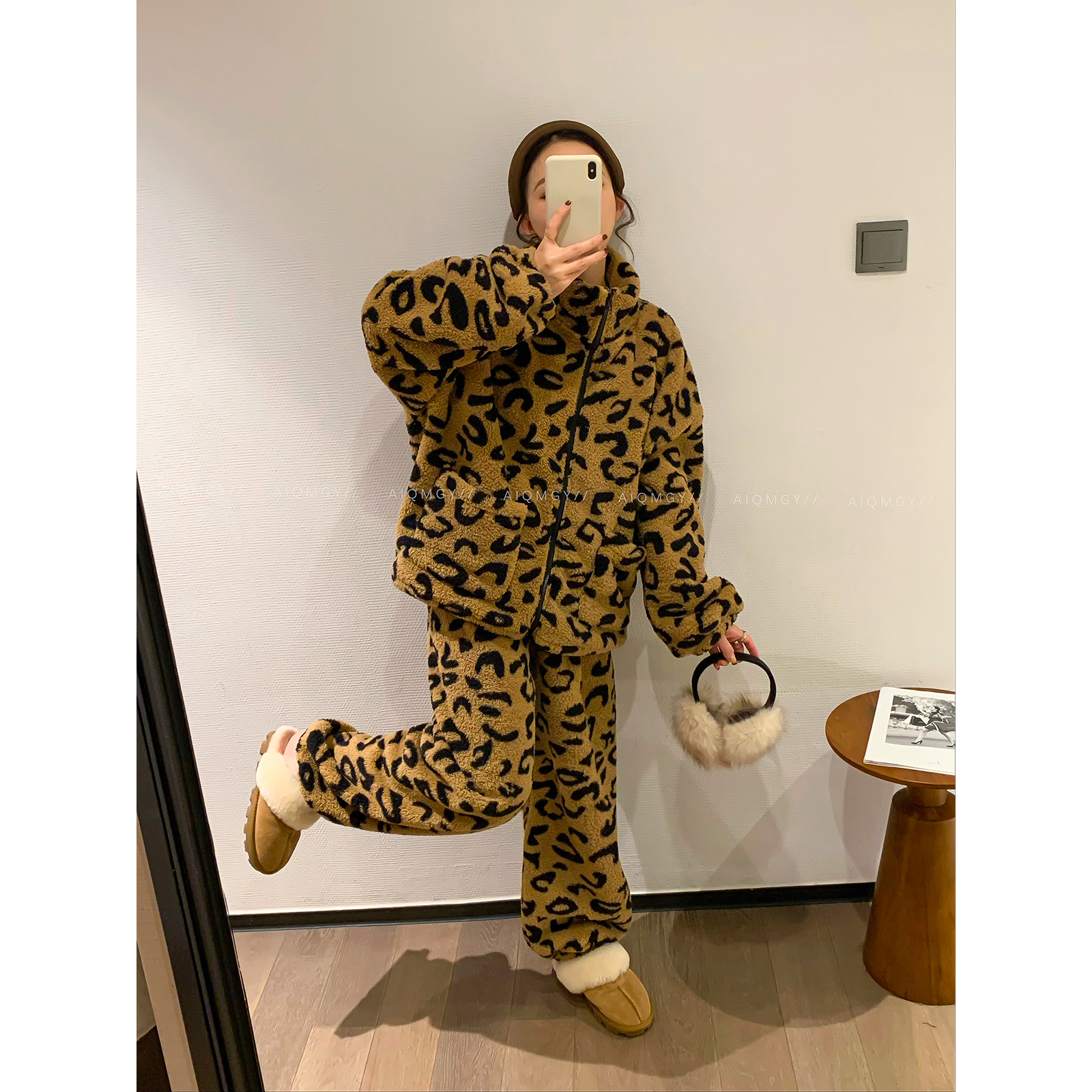 爱情魔鬼鱼 2025冬季加厚保暖仿羊羔绒豹纹家居服时尚套装睡衣女