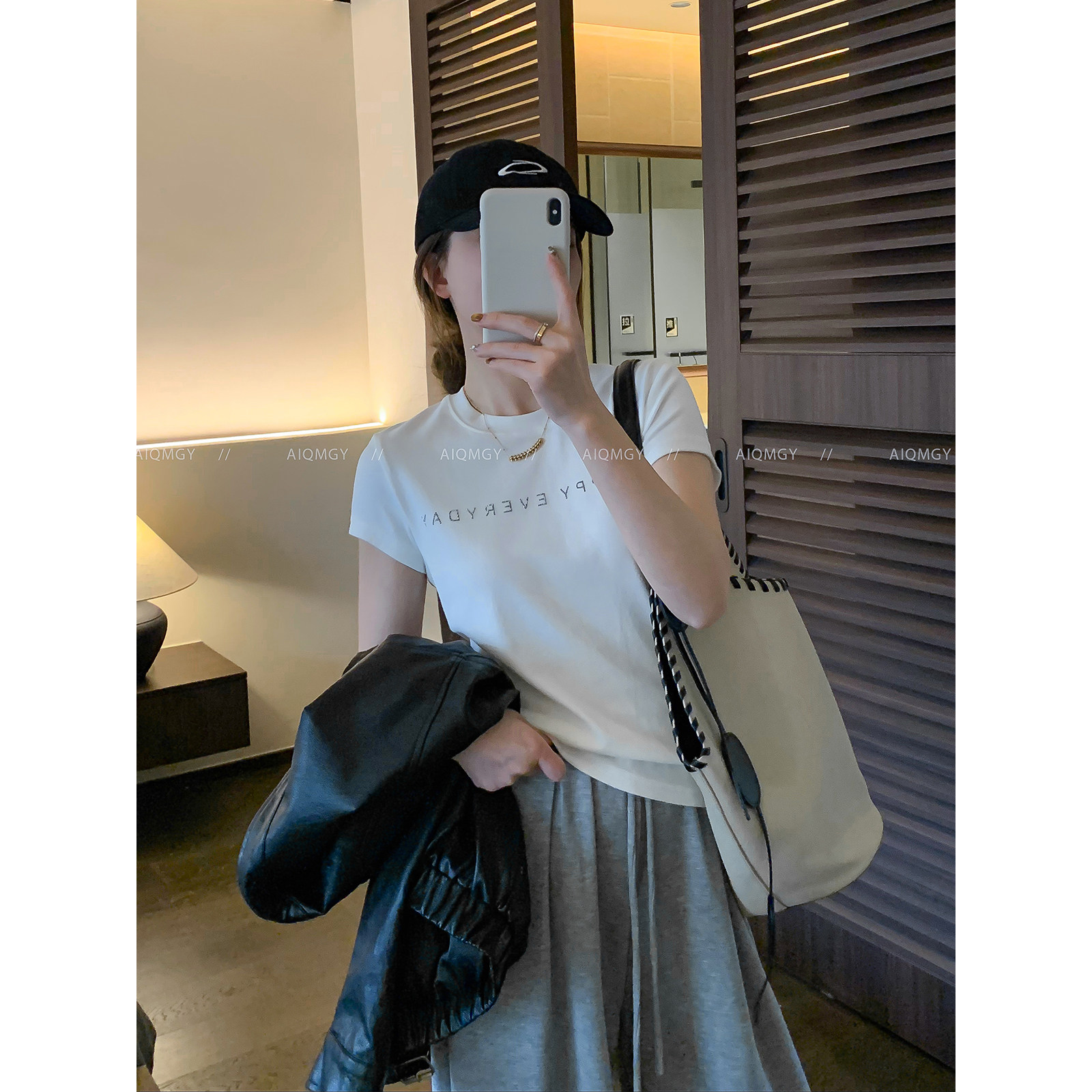 爱情魔鬼鱼 短袖圆领烫钻字母纯棉T恤女2026夏季新款时尚洋气上衣