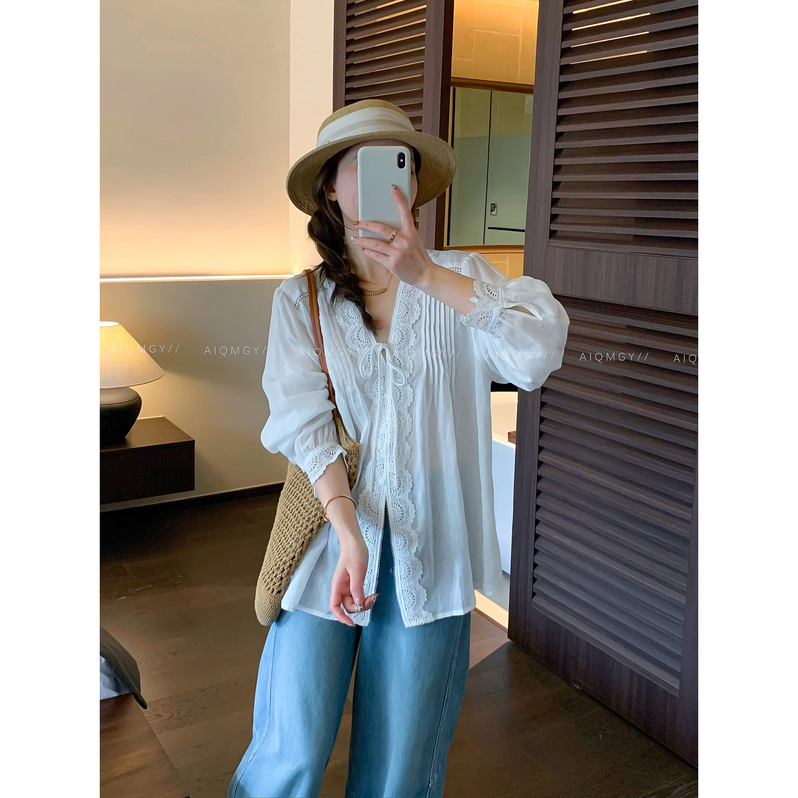 爱情魔鬼鱼 白色设计感长袖蕾丝拼接天丝麻衬衫春季新款时尚上衣