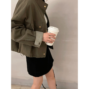 爱情魔鬼鱼 宽松休闲上衣 军绿色立领牛仔短外套女2025年秋冬新款