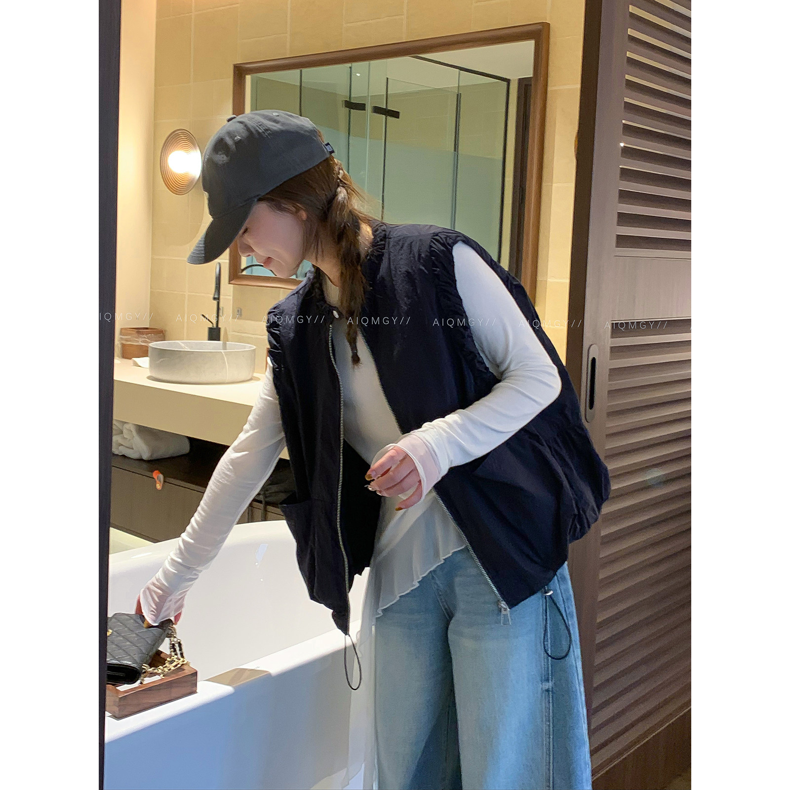 爱情魔鬼鱼 藏蓝色圆领马甲开衫外套女2026春季新款通勤百搭上衣