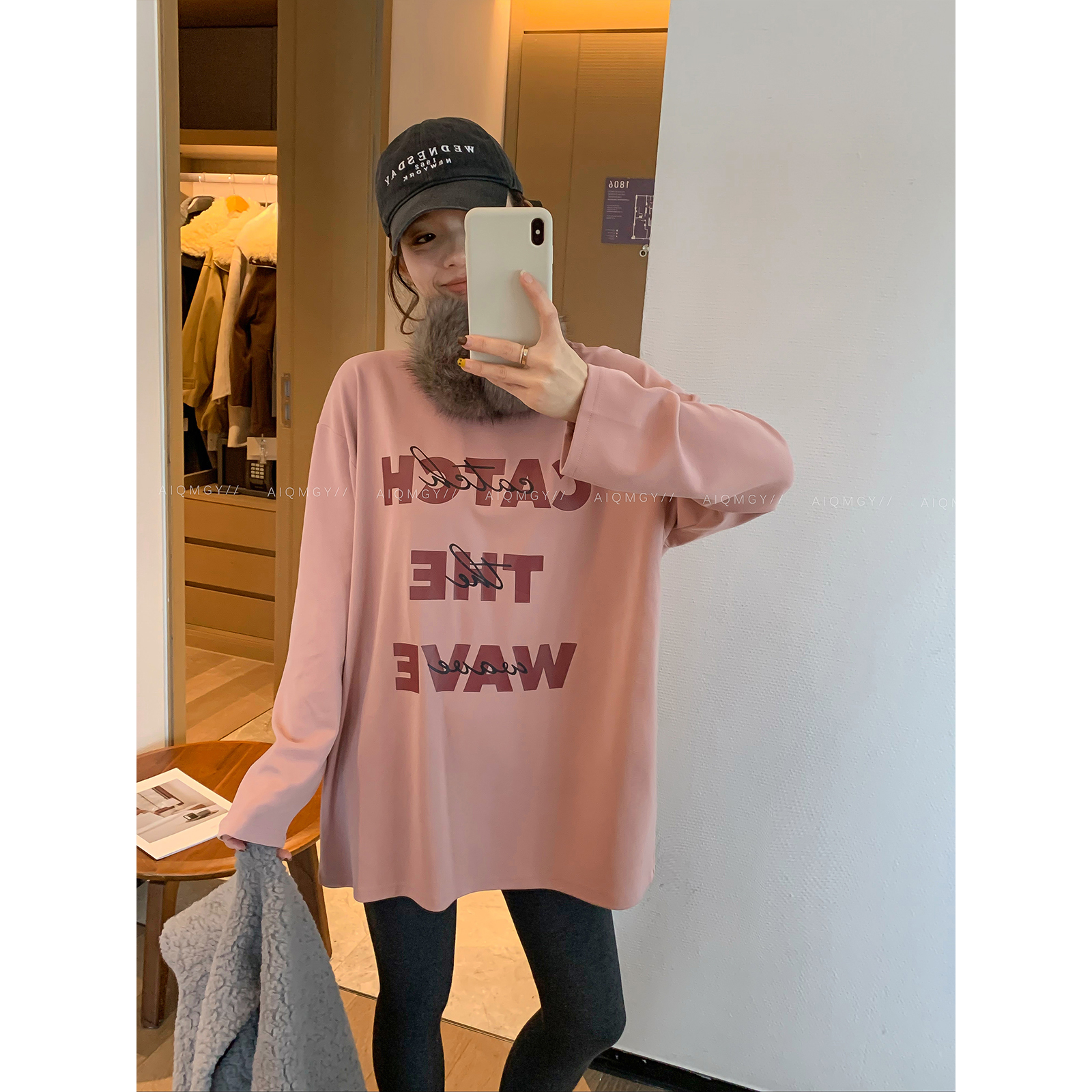 爱情魔鬼鱼 粉色中长款字母印花T恤女2025冬季新款宽松打底衫上衣