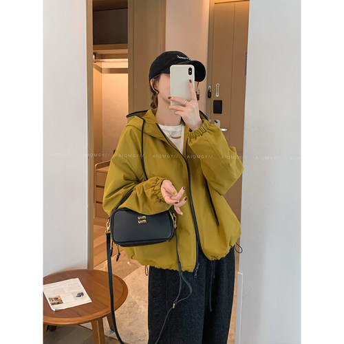 爱情魔鬼鱼抽绳连帽冲锋衣外套