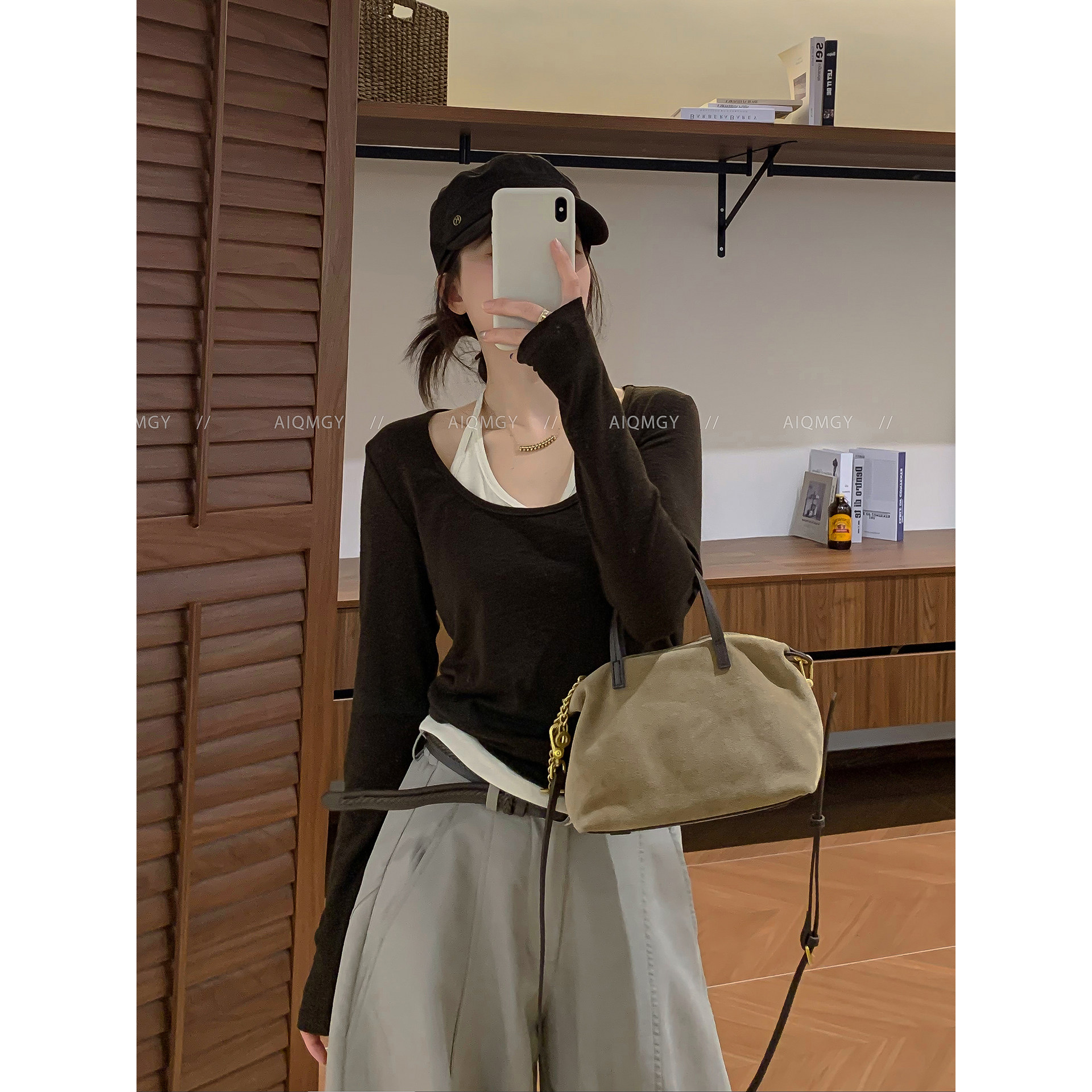 爱情魔鬼鱼 圆领长袖假两件T恤女2026年秋季新款显瘦幕斯竹节上衣