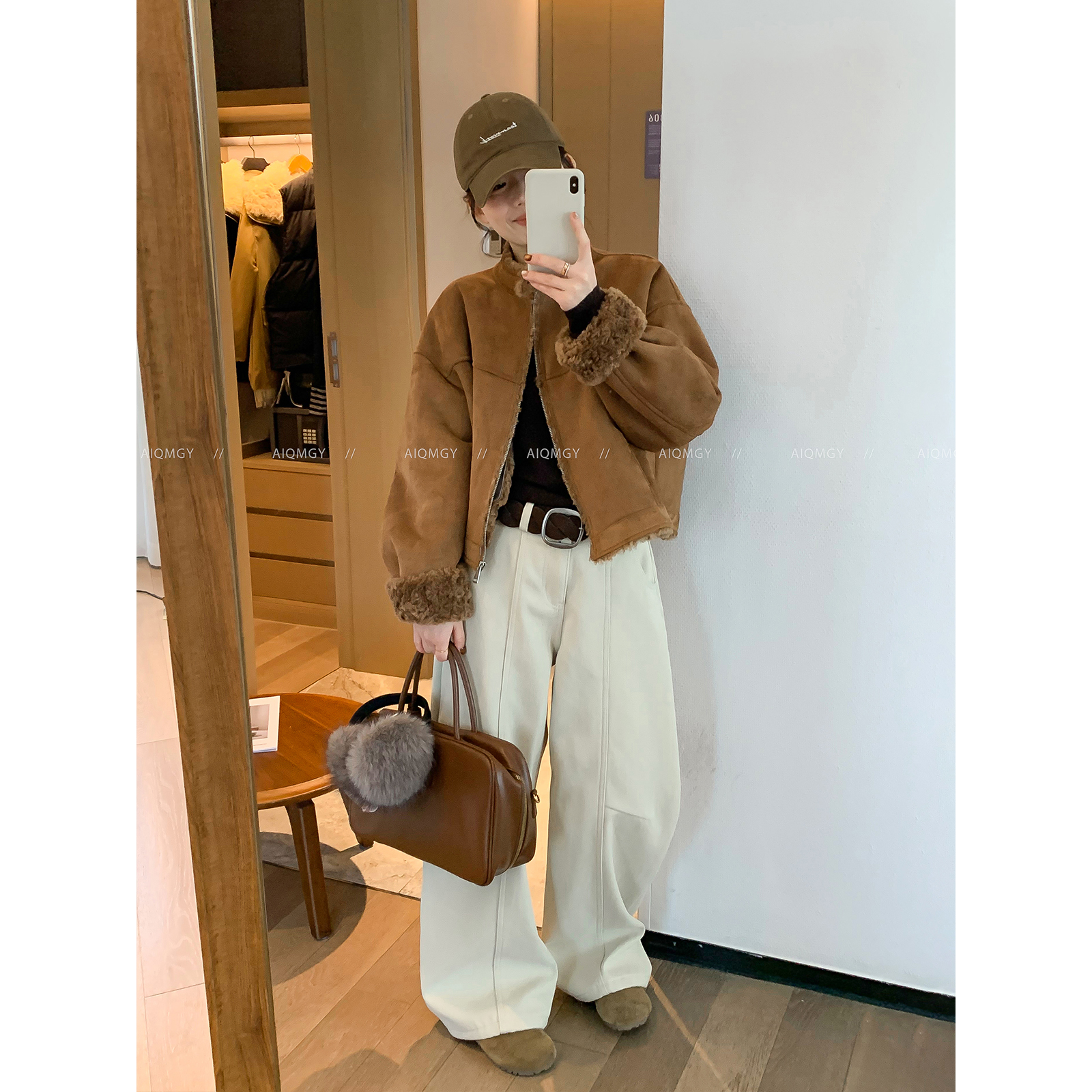 爱情魔鬼鱼2025冬季新款女装韩系短外套洋气时尚加厚保暖皮毛一体