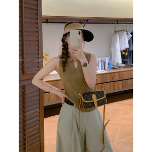 爱情魔鬼鱼 翻领针织开衫背心女2026年夏季新款修身显瘦短款上衣