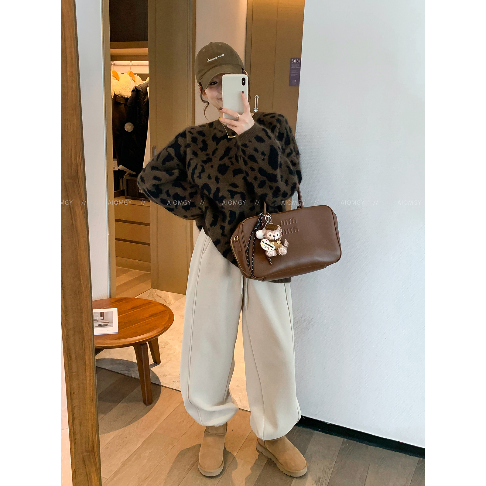 爱情魔鬼鱼 时尚豹纹圆领针织衫女2025年冬季新款宽松高级感上衣