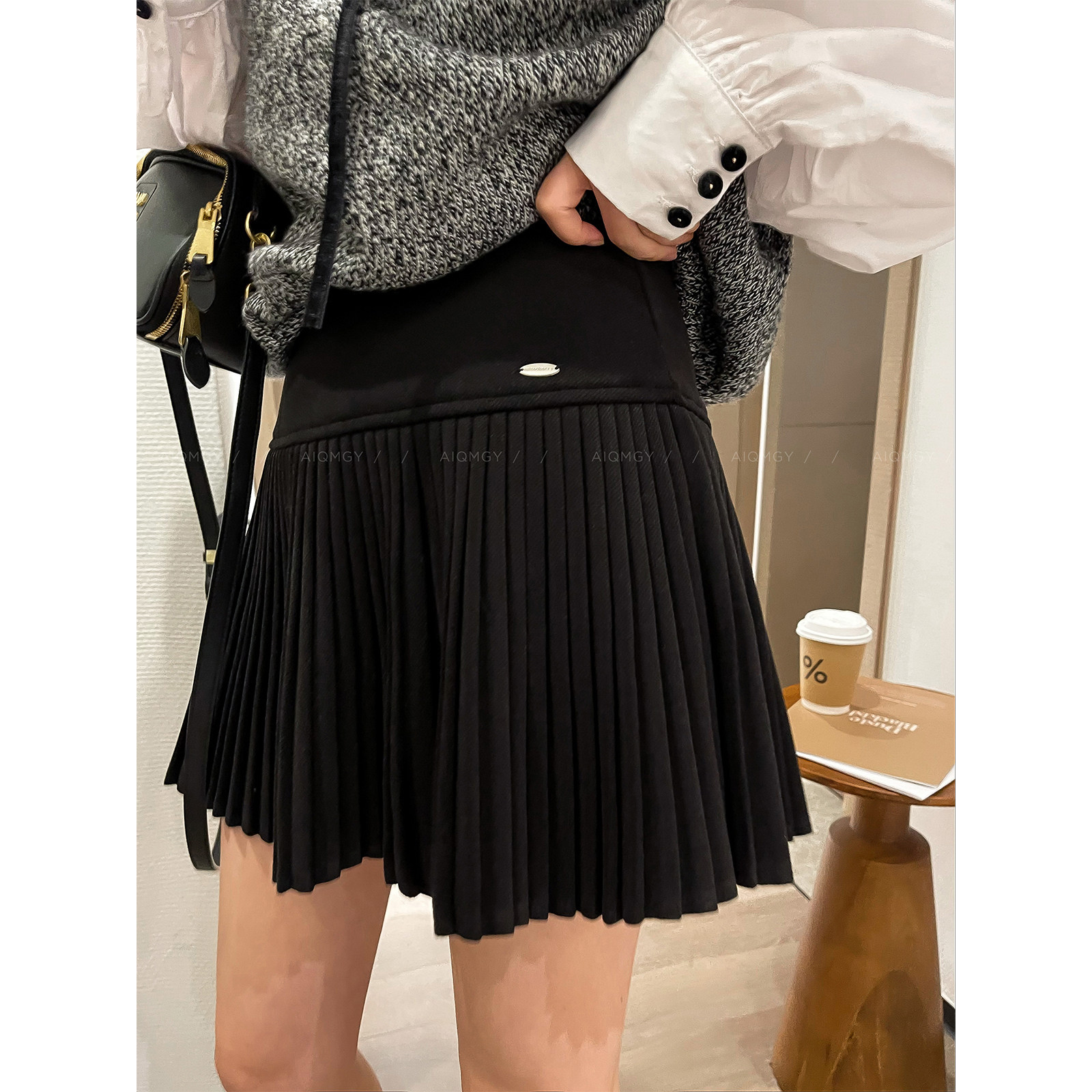 爱情魔鬼鱼 黑色高腰显瘦毛呢半身裙女2025冬季新款百褶裙A字短裙,女装/女士精品,半身裙,淘宝优惠券,粉丝福利购,淘宝优惠卷