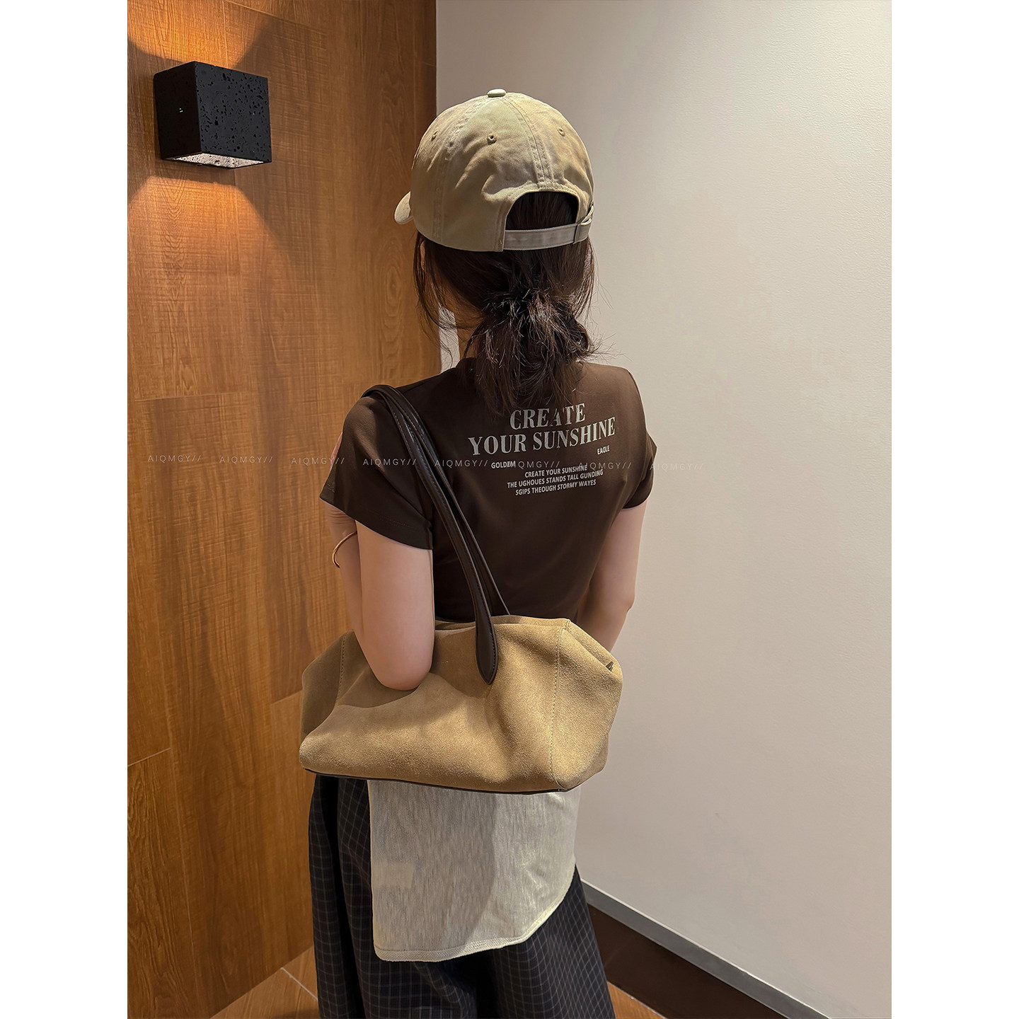 爱情魔鬼鱼 短袖圆领后背字母印花T恤女2026秋季新款时尚百搭上衣