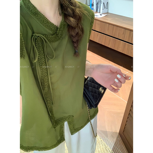 爱情魔鬼鱼 绿色蕾丝边拼接天丝马甲女2026夏季新款亚麻开衫上衣