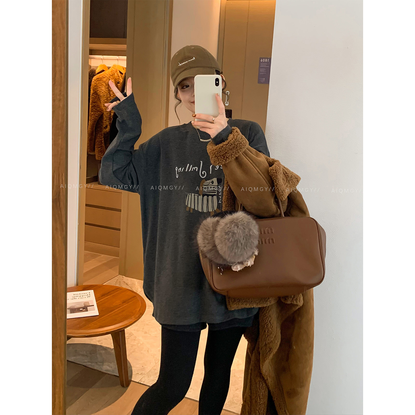 爱情魔鬼鱼 灰色长袖圆领字母卡通T恤女2025冬季新款宽松减龄上衣