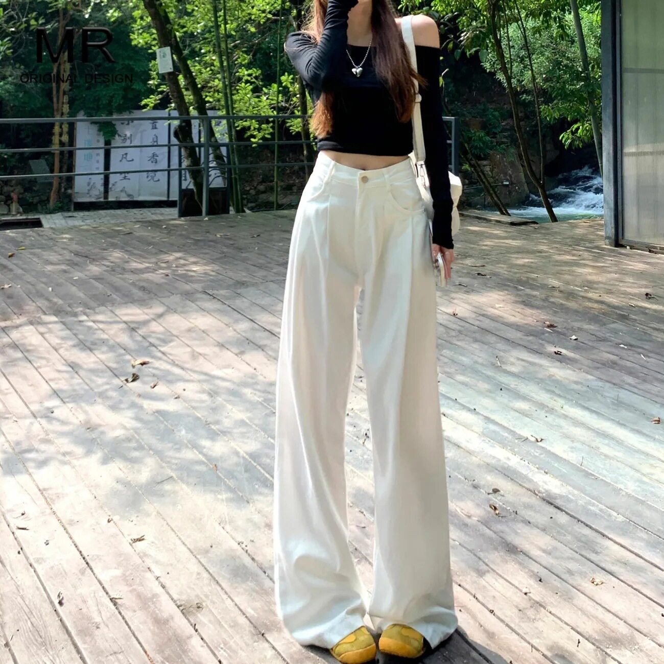 白色高腰直筒牛仔裤女夏