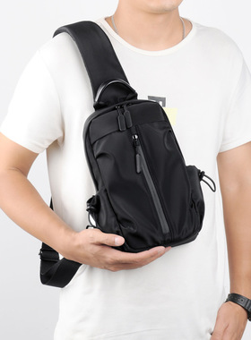 Men's new Korean trendy backpack travel bag旅游单肩斜挎包