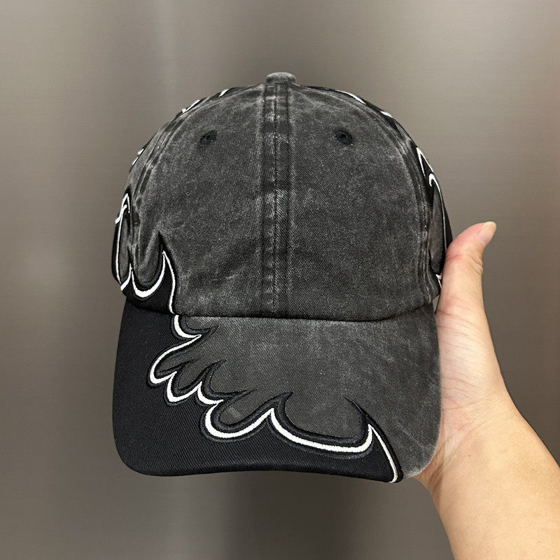 美式复古街头火焰刺绣棒球帽子女显脸小嘻哈鸭舌帽遮阳帽情侣款男