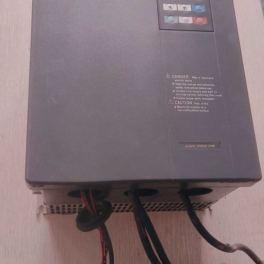 拆机众辰变频器Z8400T-30GNY，30KW功率，380【议价】