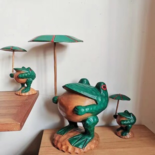 泰国东南亚风格实木纯手工整木雕刻手绘彩绘福气满满打伞青蛙摆件
