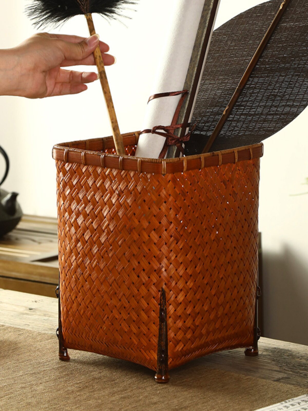 竹制品手工编织大漆四脚筐家用桌面复古书报卷轴杂物筐插花篓纸i.