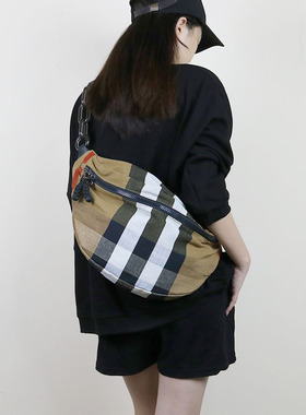 马鞍包大容量饺子包女斜挎格子帆布包时尚休闲单肩包新款小众胸包