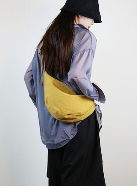 斜挎包女夏原创月牙包小众文艺帆布包百搭休闲胸包简约日系饺子包