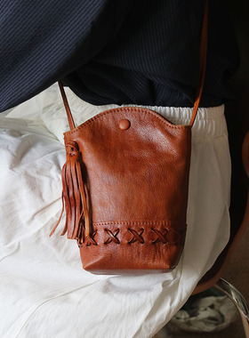 小众设计感包包新款百搭复古牛皮森系斜挎包小型迷你真皮手机包女