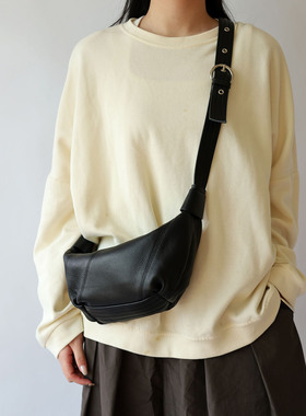 仟佰格真皮饺子包女斜挎简约通勤单肩包休闲百搭设计感拼接牛皮包