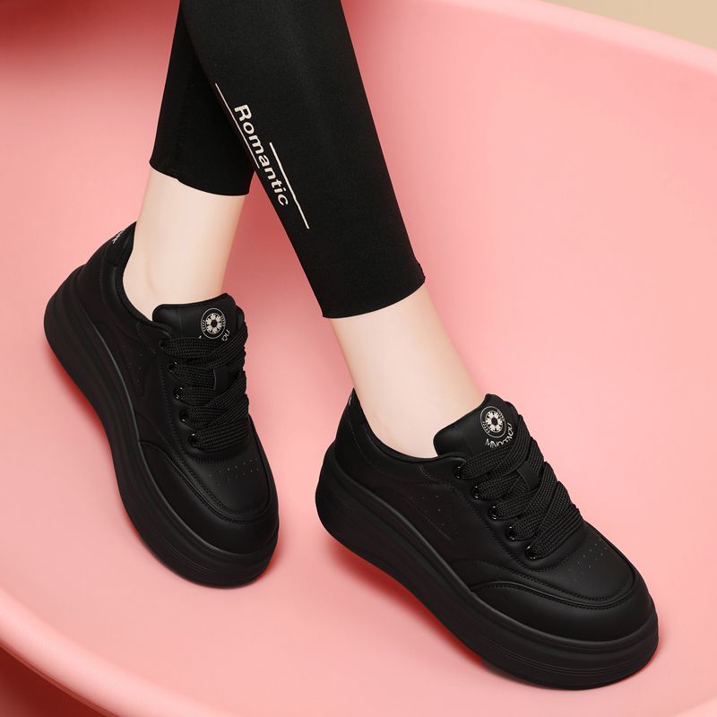 黑色休闲运动鞋女款2025