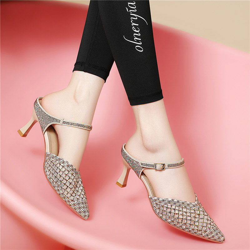 品牌尖头包头凉鞋女款2026新款夏季配裙子高跟鞋细跟通勤凉拖鞋子