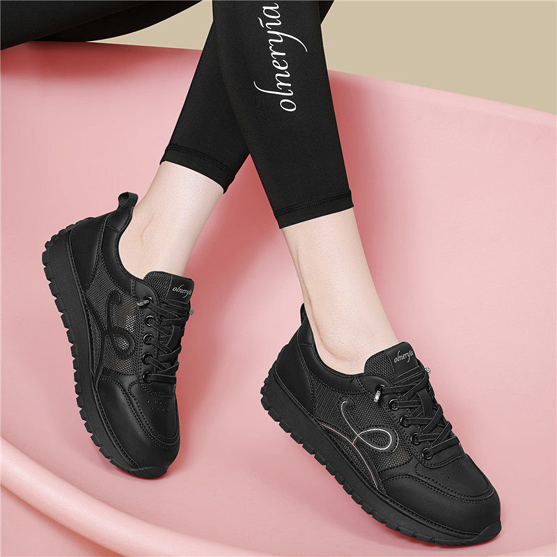 黑色休闲鞋女款2026新款夏季薄款透气网面网鞋软底轻便运动小黑鞋