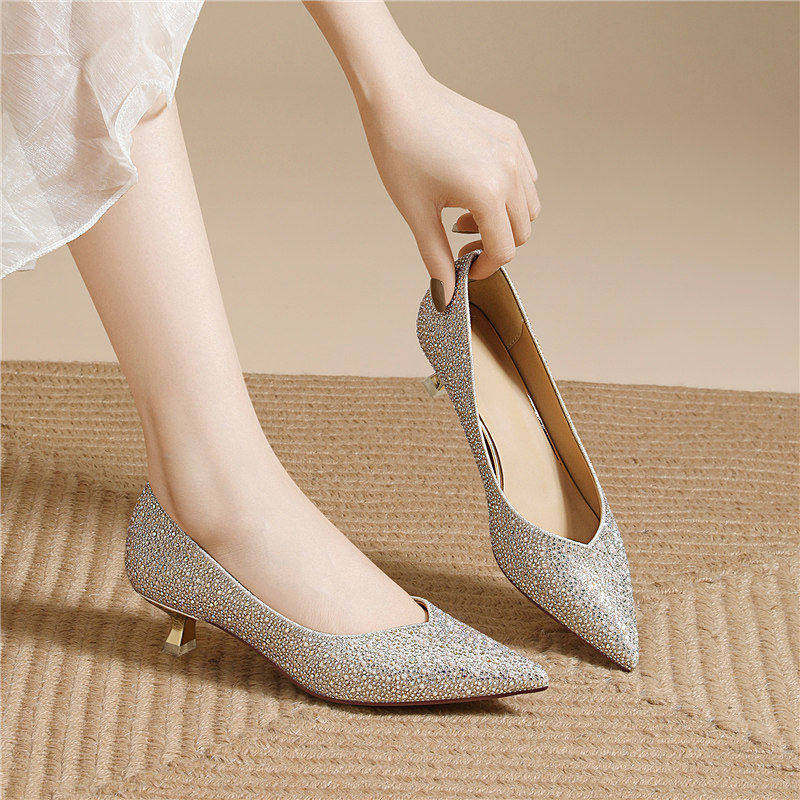 尖头浅口细跟高跟鞋女2026新款春夏季气质名媛风高级感不累脚单鞋