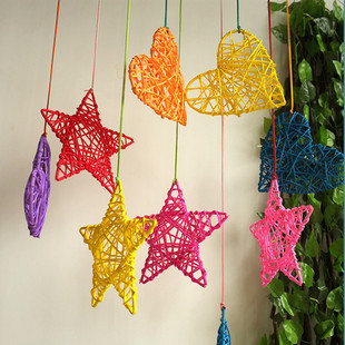 彩色爱心五角星藤编挂饰幼儿园学校商场儿童房间布置装 饰创意吊饰